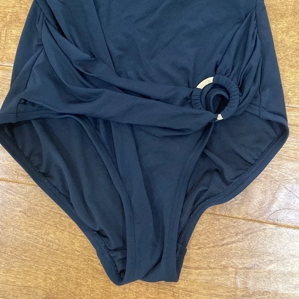 MICHAEL KORS Cruise crew black one piece bathing suit 6